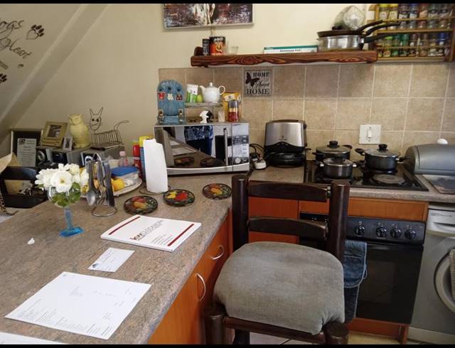 3 BEDROOM TOWNHOUSE FOR SALE IN ILLIONDALE